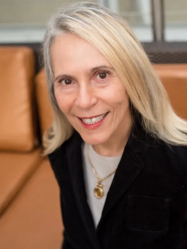 Headshot of Shoshanah Goldberg-Miller